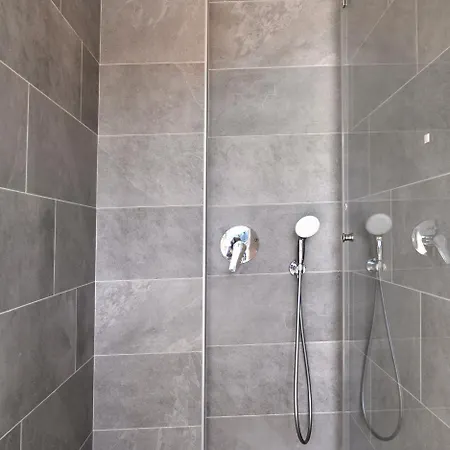 Gold Sun فيلة Ratzaklíon