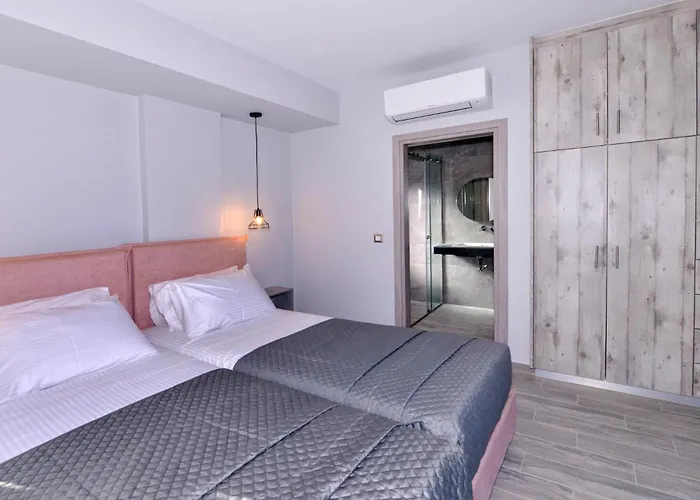 فيلة Gold Sun Ratzaklíon